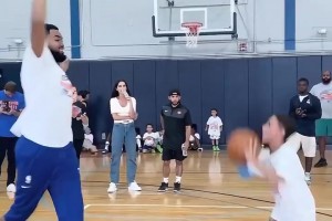 真愛！5個庫里vs5個奧尼爾？奧尼爾：庫里贏，我罰球不行！