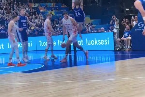 下一個(gè)馬爾卡寧？芬蘭18歲7尺前鋒穆里寧暴扣+血帽相當(dāng)炸裂