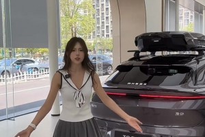 不是，你別不服！她這一套動(dòng)作下來一口都不喘，要我真得喘一會(huì)了