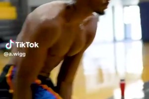 咋跟球隊(duì)老大越來越像了呢？阿隆維金斯休賽期訓(xùn)練混剪！