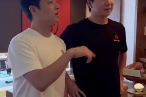 夢想成真！“河南羅斯”劉守元成功追星羅斯，贈送羅斯手鏈&長信