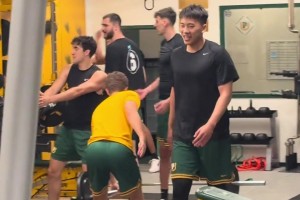 王俊杰攜手趙維倫開(kāi)啟舊金山大學(xué)新賽季訓(xùn)練！