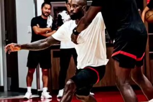 歡迎回家！火箭官方曬卡佩拉回歸火箭訓練館和新隊友磨合！