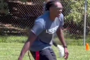 不愧傳球大師??改打腰旗橄欖球的隆多有望代表美國參加奧運會！