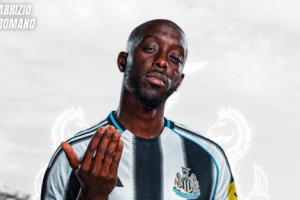 有錢補(bǔ)人了！HWG！維薩5500萬鎊去紐卡！欣賞蜜蜂神鋒的精彩時(shí)刻