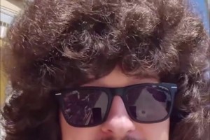 還能剪嗎？曼聯(lián)球迷挑戰(zhàn)球隊(duì)5連勝才理發(fā)，已從寸頭變“費(fèi)萊尼”