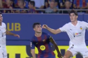 有驚無險！來看看熱刺平常訓(xùn)練中的愉快氛圍！